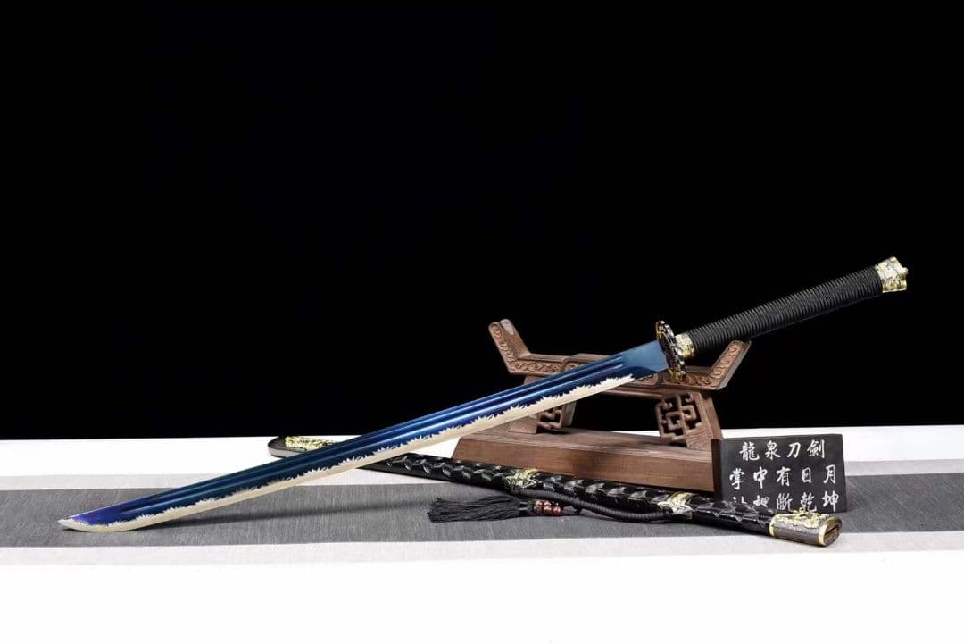 春刀の刺繍――（追魂）武具　刀装具　日本刀　模造刀 居合刀
