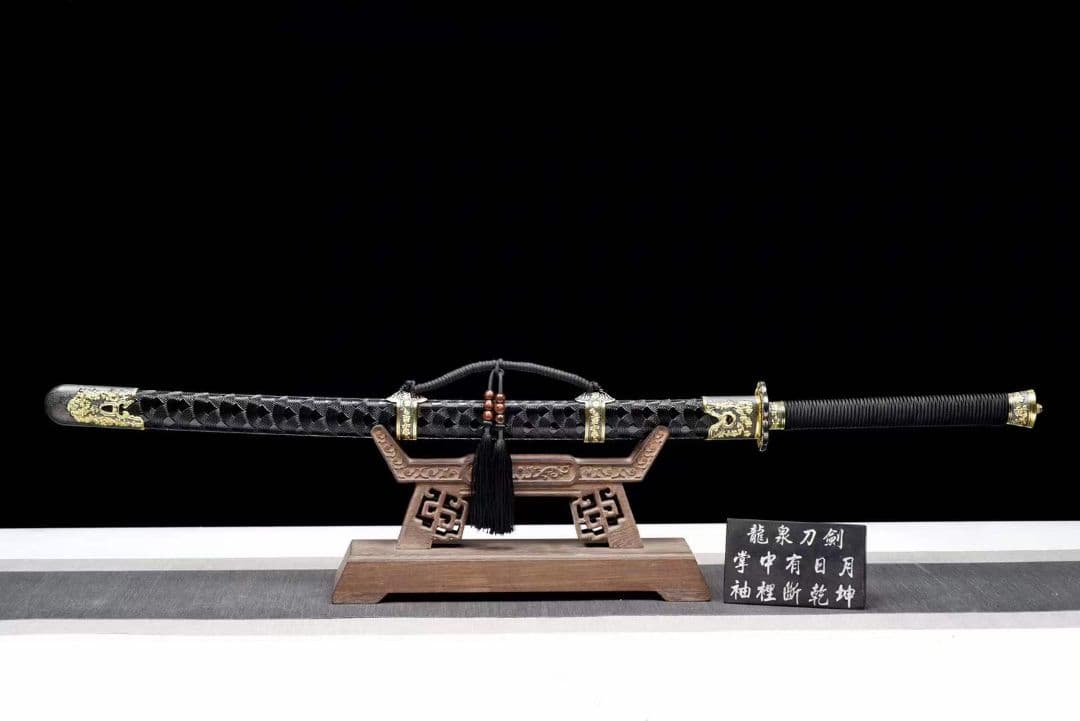 春刀の刺繍――（追魂）武具　刀装具　日本刀　模造刀 居合刀
