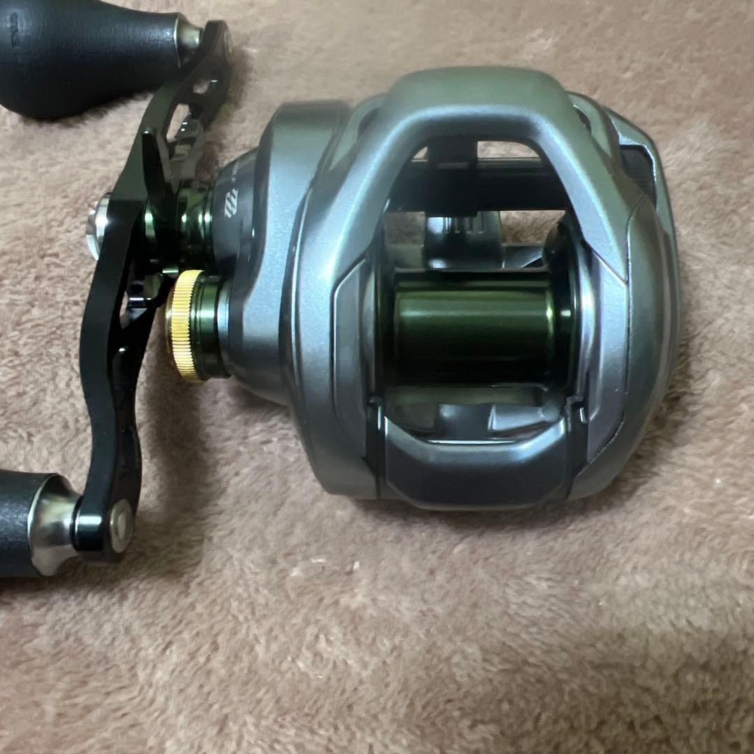 シマノ　22 クラド　DC 201XG リール　中古品