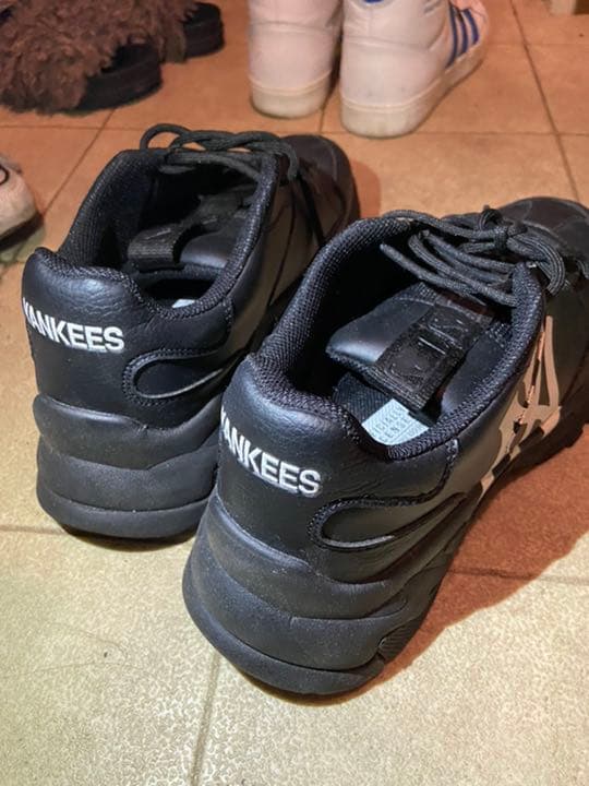 MLB Yankees スニーカー