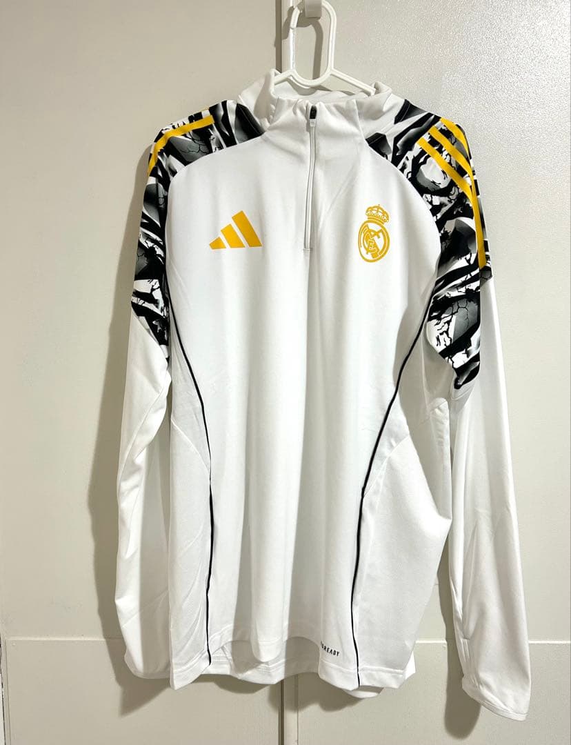 Real Madrid × MARVEL トレーニングジャージ
