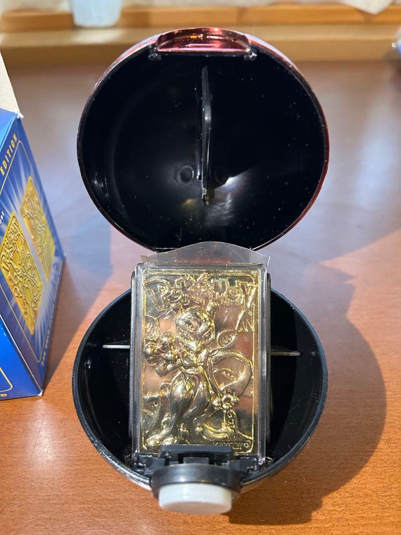 ポケモン金メッキミュウツー 限定版