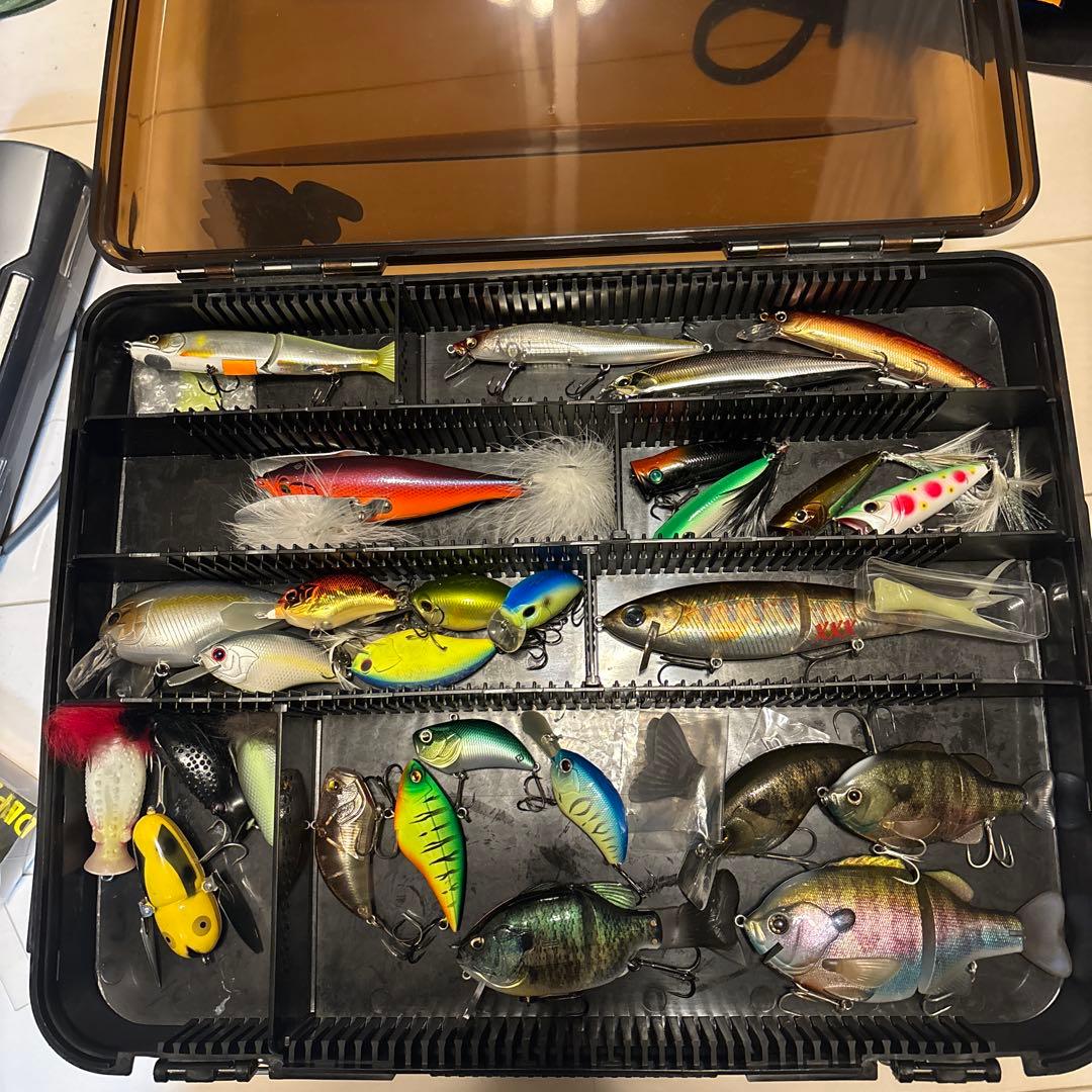 バス釣り引退セット 出品は18日まで！！ルアー・ワーム・ケース.タックルボックス