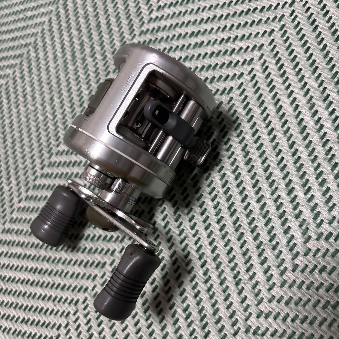 SHIMANO ベイトリール 92カルカッタ100