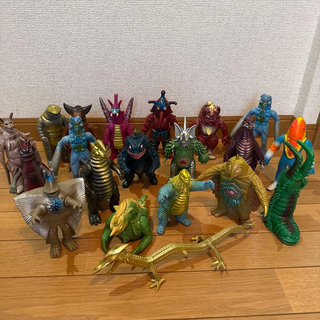 バンダイ　怪獣ソフビ　20体