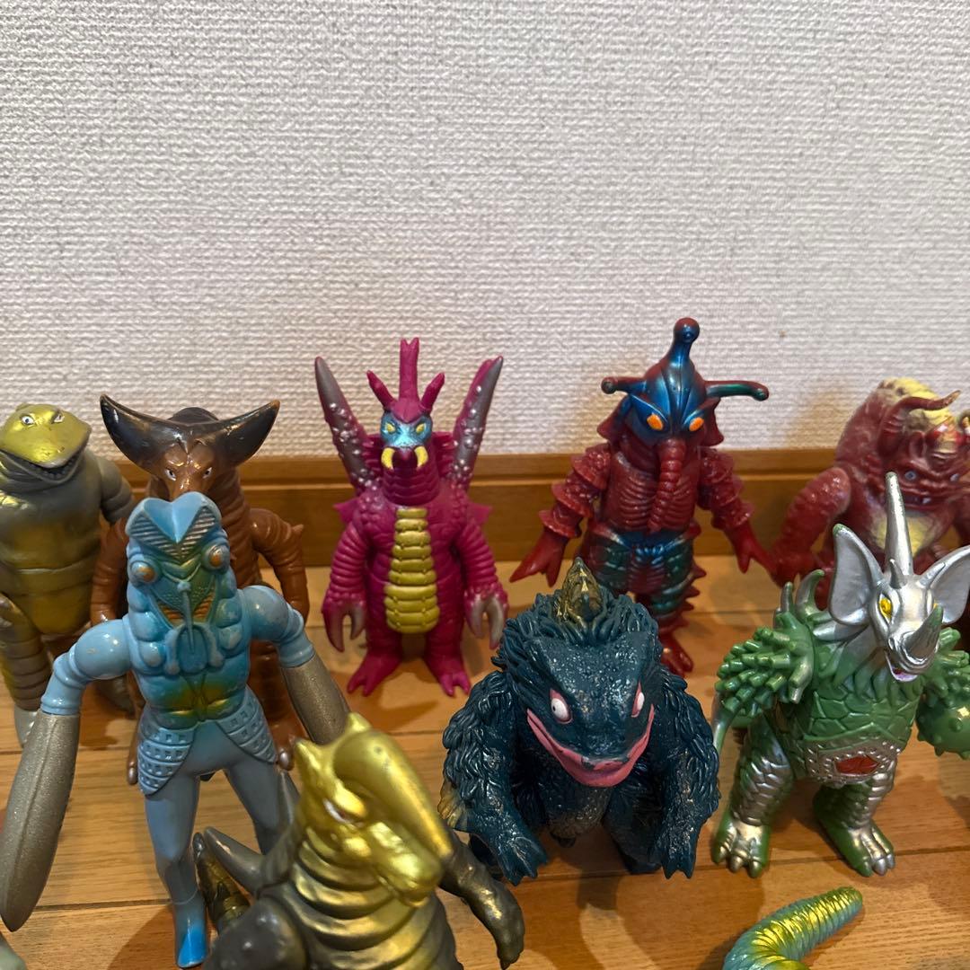 バンダイ　怪獣ソフビ　20体