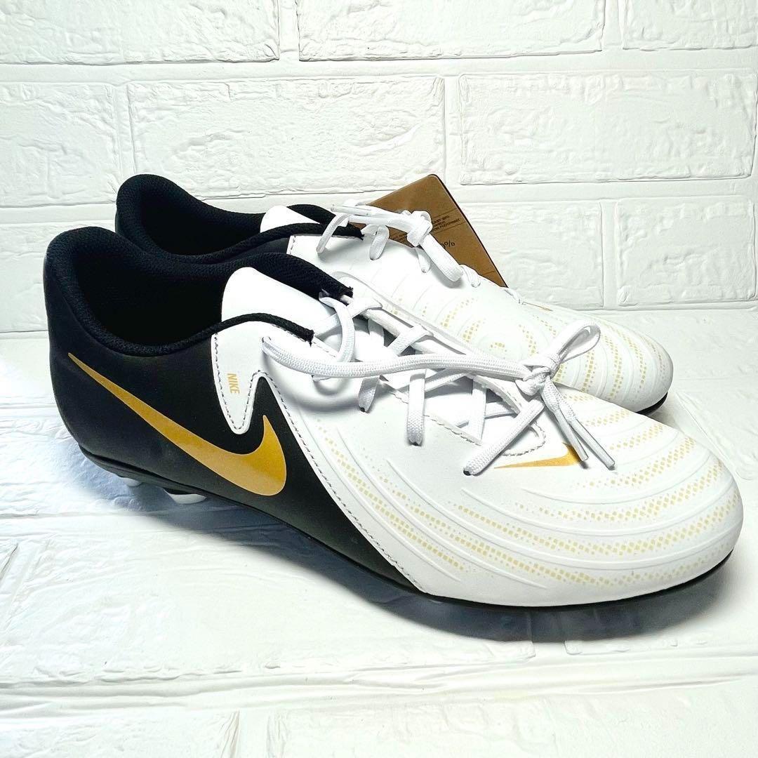 Nike サッカーシューズ　スパイク 白/黒/ゴールド　Phantom GX2