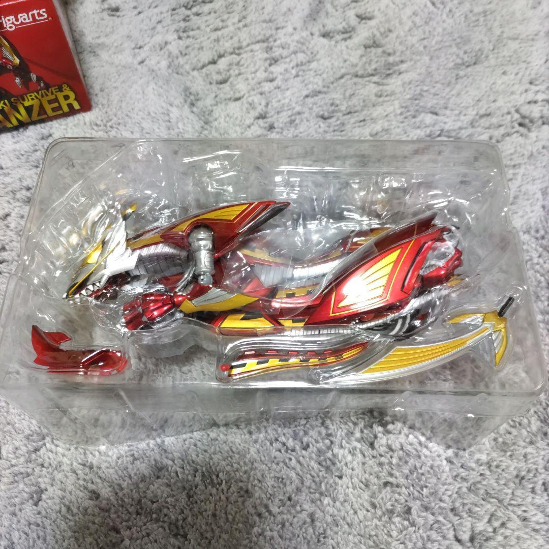 S.H.Figuarts 仮面ライダー龍騎サバイブ＆ドラグランザーセット