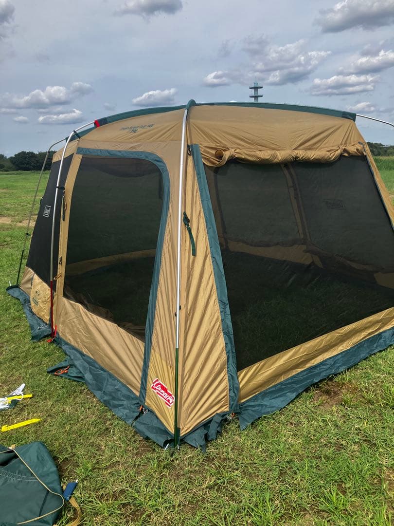 タフスクリーンタープ　400 Coleman タープ ベージュ/グリーン