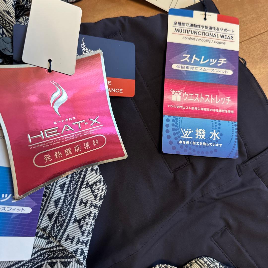 長袖　ハイネック　保温素材　プリーツスカート　セットアップ　春秋冬　ゴルフウェア