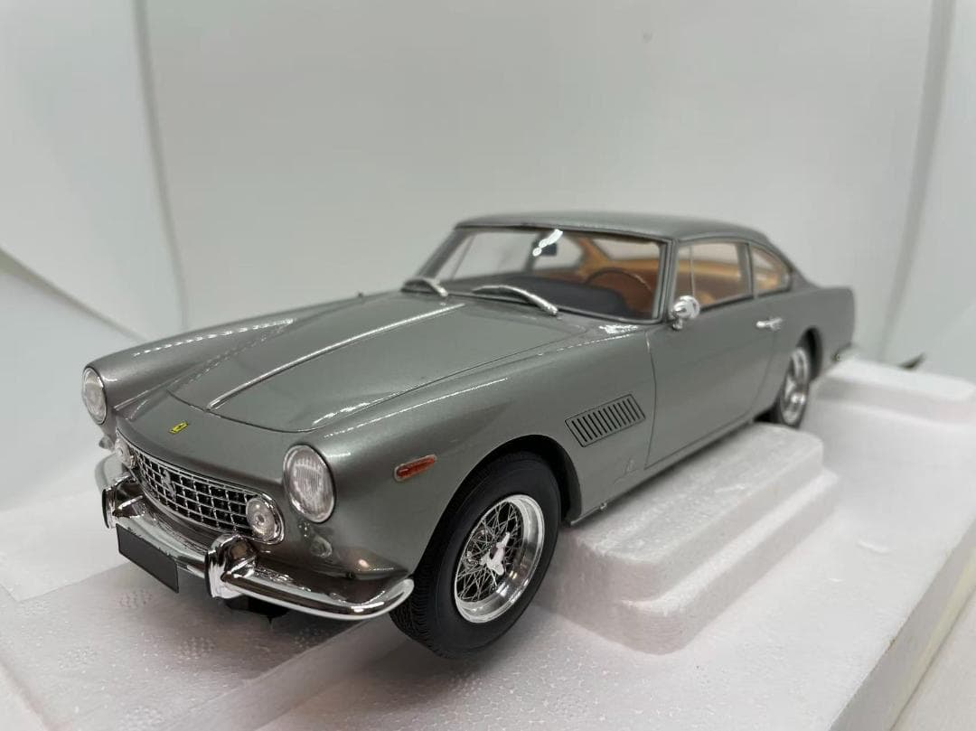 601-101 Matrix 1/18 フェラーリ 250GT-E Coupe