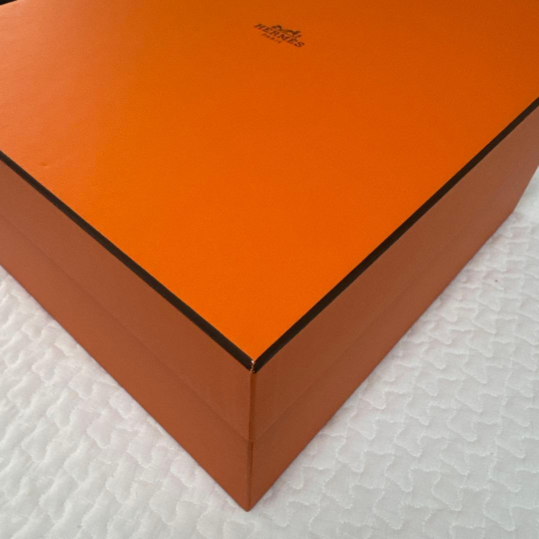 HERMES ギフトボックス オレンジ　エルメス　バーキン