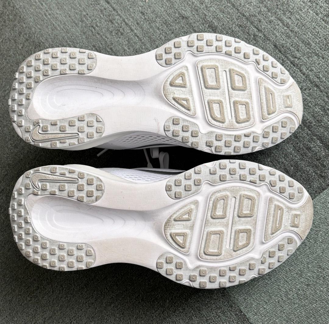 ナイキ ボメロ 18 W ホワイト HM6804-104（26.5cm）