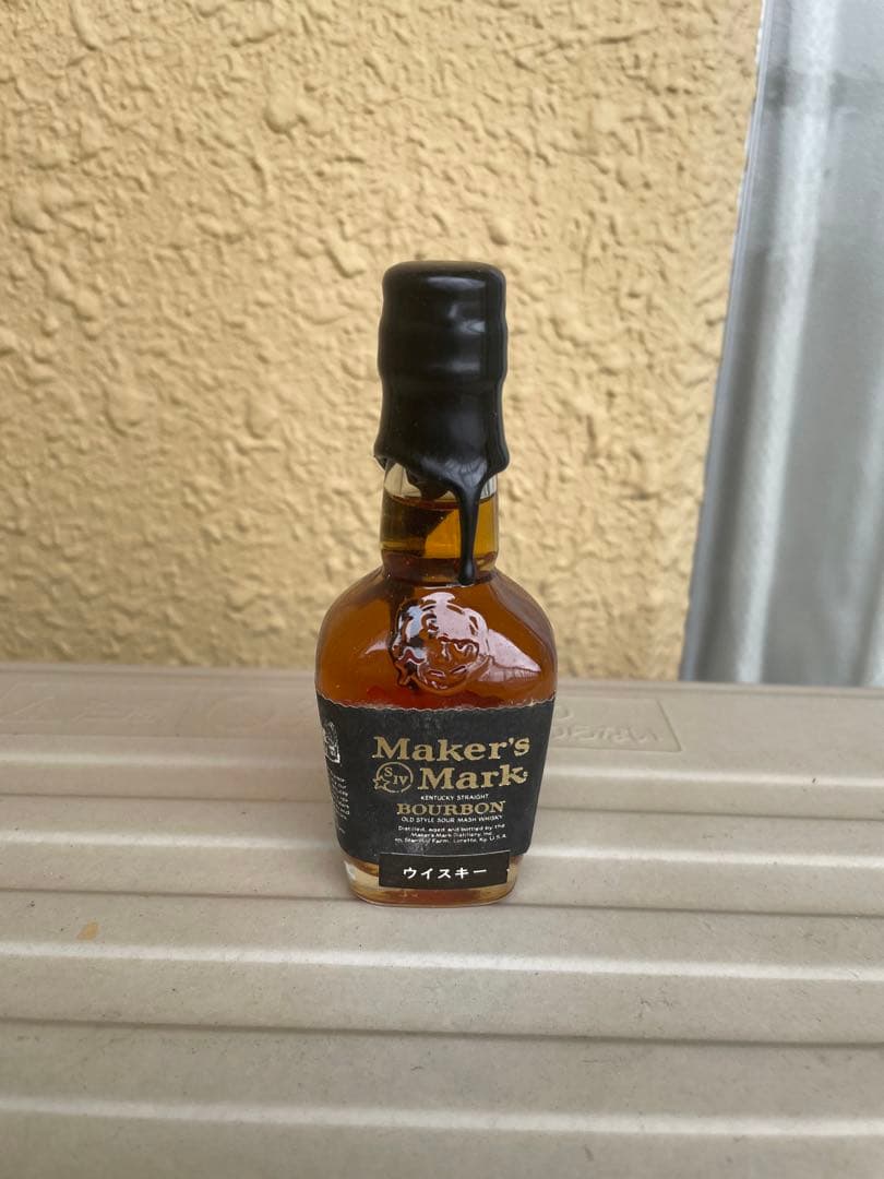 メーカーズマークブラックトップミニボトル