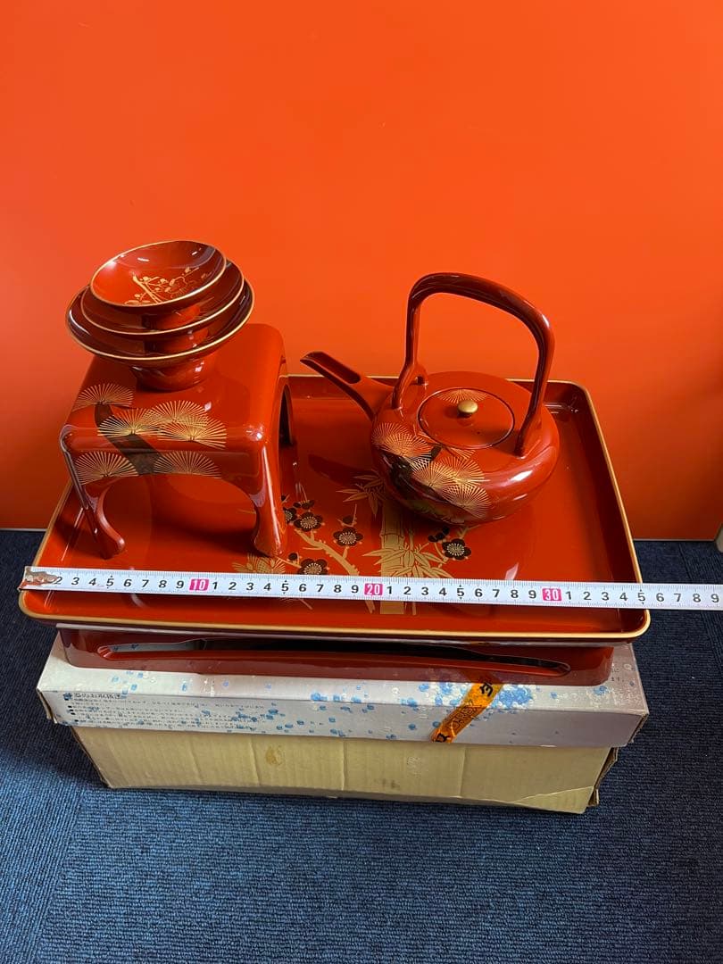 1372 屠蘇器　松くり足　四ッ揃　赤口　松竹梅　未使用