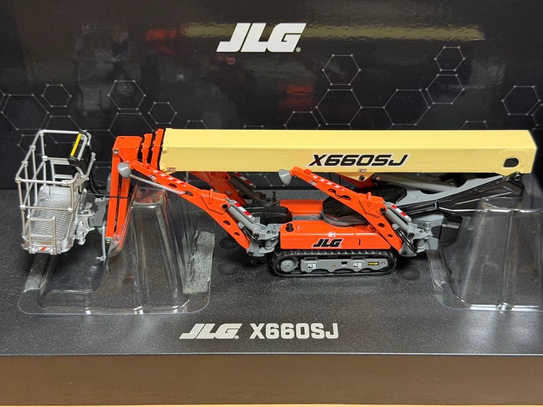 【新品未使用】 JLG X660SJ ブームリフト：建機 スケールモデル1/32