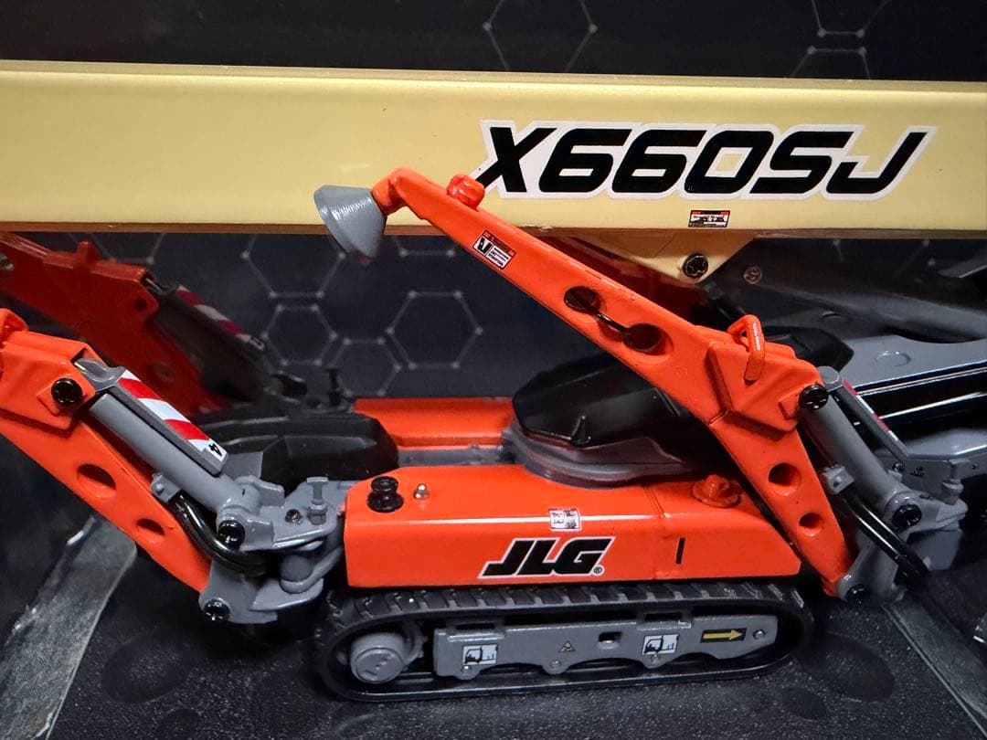 【新品未使用】 JLG X660SJ ブームリフト：建機 スケールモデル1/32