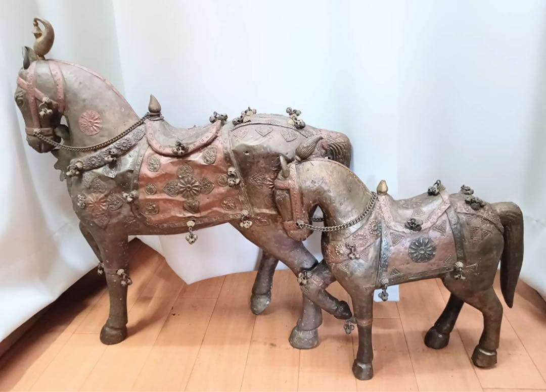 ヴィンテージ 馬 置物 騎馬 金属張り合わせ 精巧な造り インテリア 飾り 置物