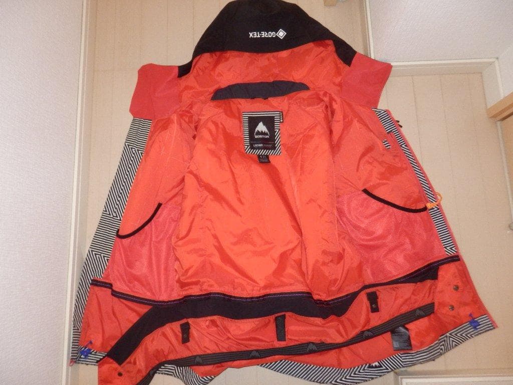 美品★バートン★ウェア GORE-TEX ゴアテックスジャケット 白黒 S