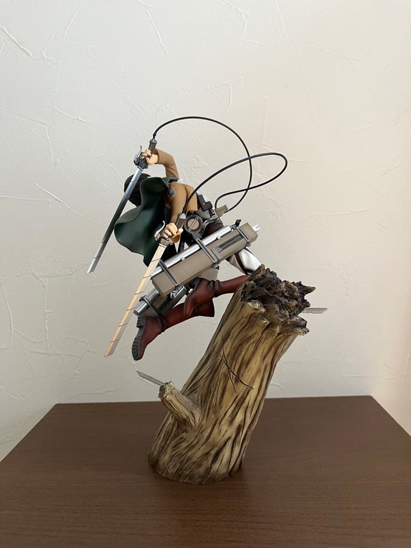 進撃の巨人　リヴァイ　フィギュア　コトブキヤ　正規