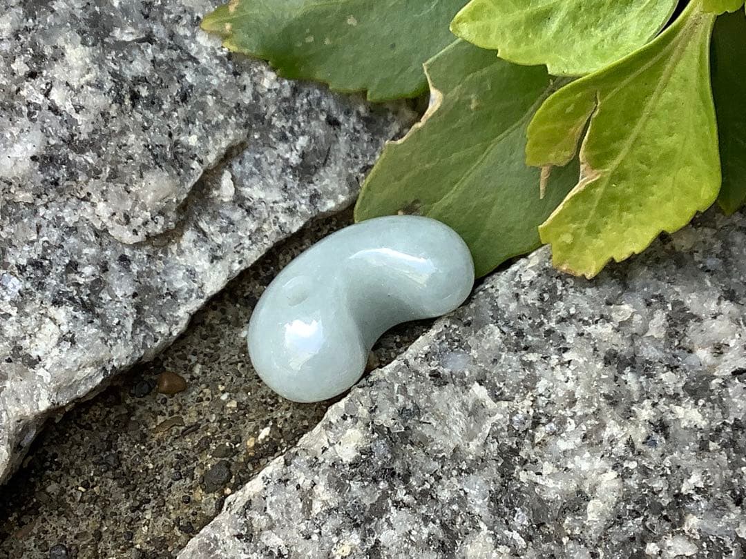 ✳天啓‼️ 極上糸魚川翡翠勾玉アイスジェイド*氷　一生もの　御守り　鑑定鑑別書付‼️