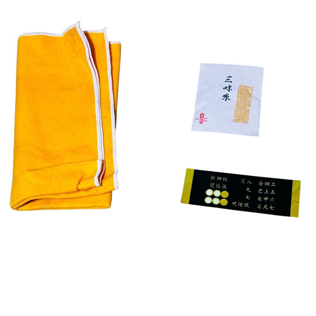 三線 蛇皮調 真壁型 黒塗り棹 ケース付き（付属品あり）