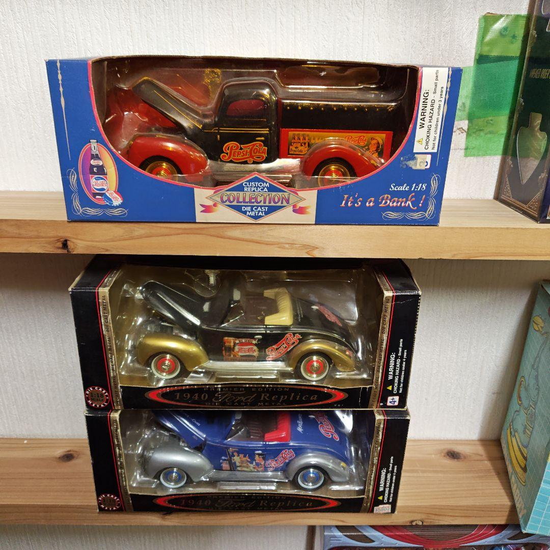1940 フォードダイキャストメタルバンク2個とカスタムレプリカコレクション