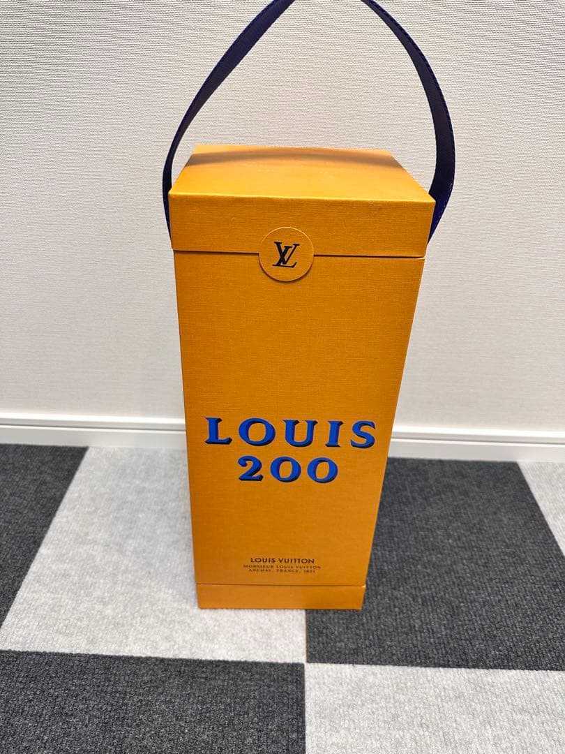 LOUIS VUITTON LOUIS 200 ボックス　新品未開封