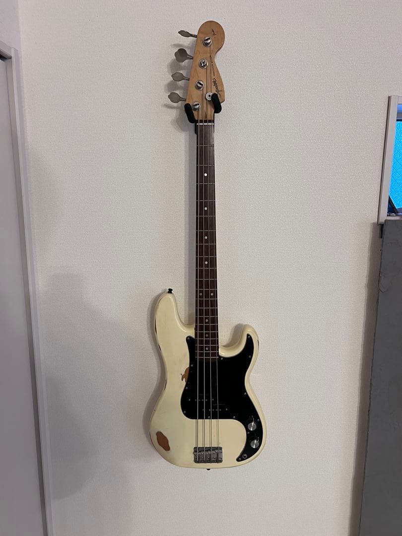 Squier Precision Bass スクワイヤープレシジョン アルニコV