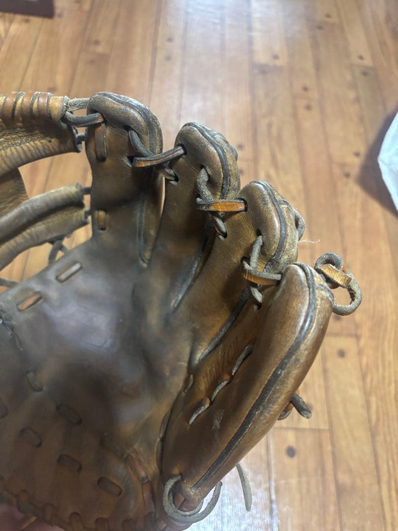 アシックス　ゴールドステージ　硬式　内野手用 軟式でも可