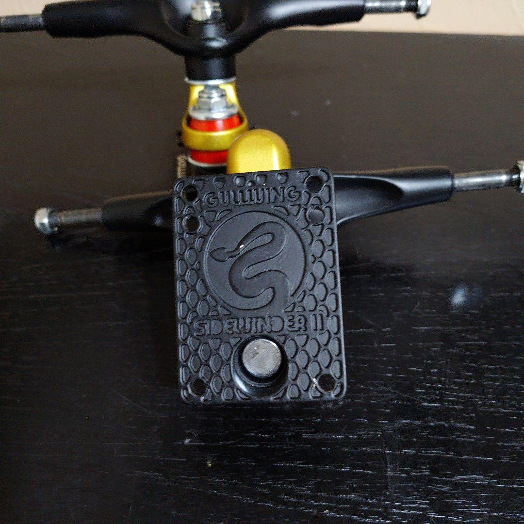 スケートボードトラック