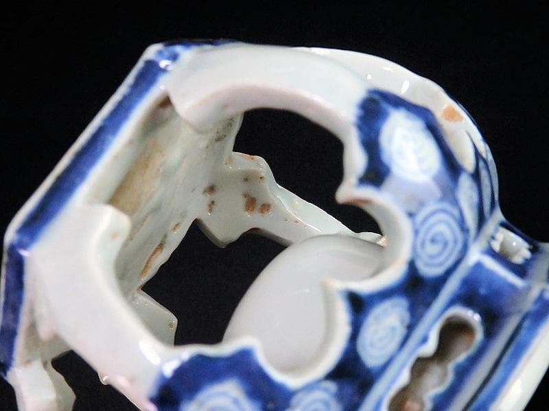 古伊万里　染付　壺型透かし 渦巻の図　六角　盃台　E471AS-CGm