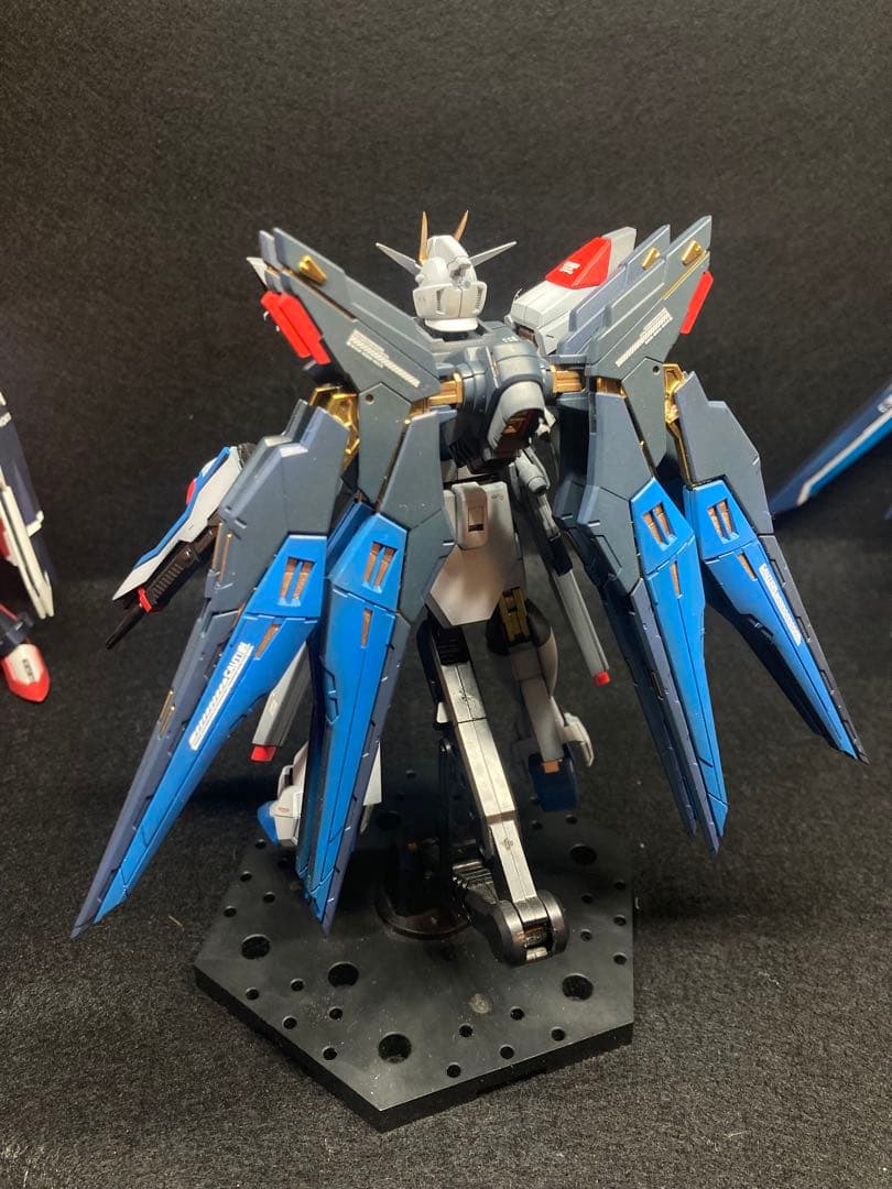 HG ストライクフリーダム弍式　塗装済　完成品