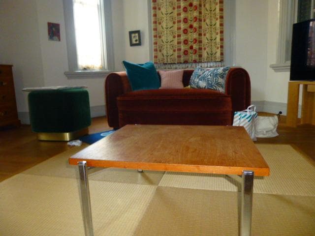 英国アンティークのコーヒーテーブル