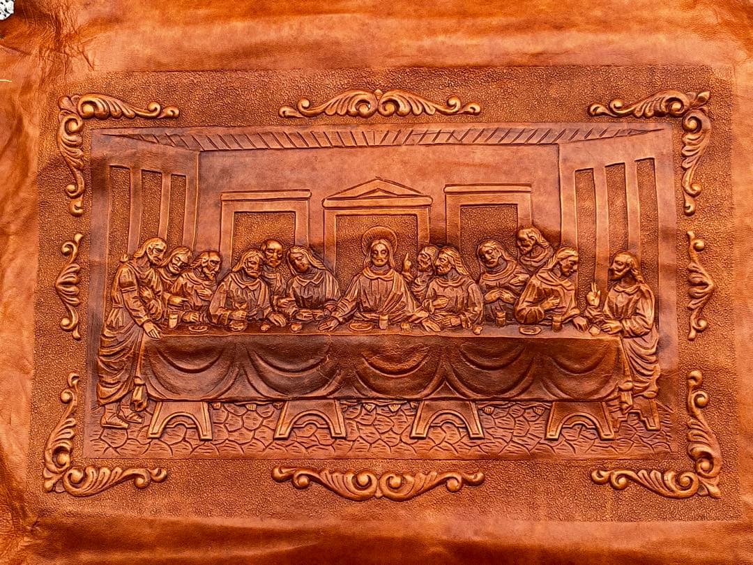 超希少　競輪王の中野浩一選手より　牛革　型押革細工　革アート　最後の晩餐