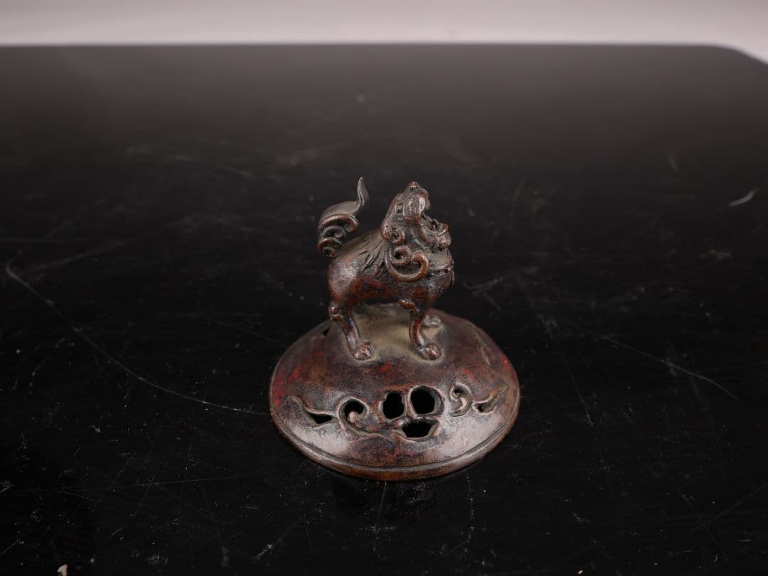 A561 【本間琢斎作】三ツ脚香炉 斑紫銅 獅子摘 香道具 重量588g