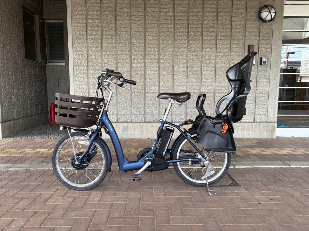 メイコ　　2023年式電動アシスト自転車20インチ美品