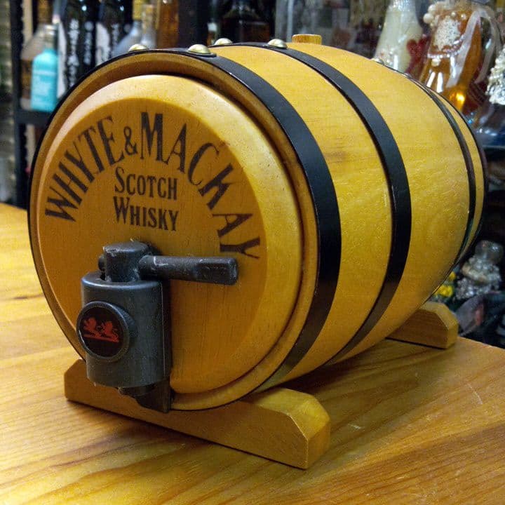 WHYTE & MACKAY　木樽　容量不明