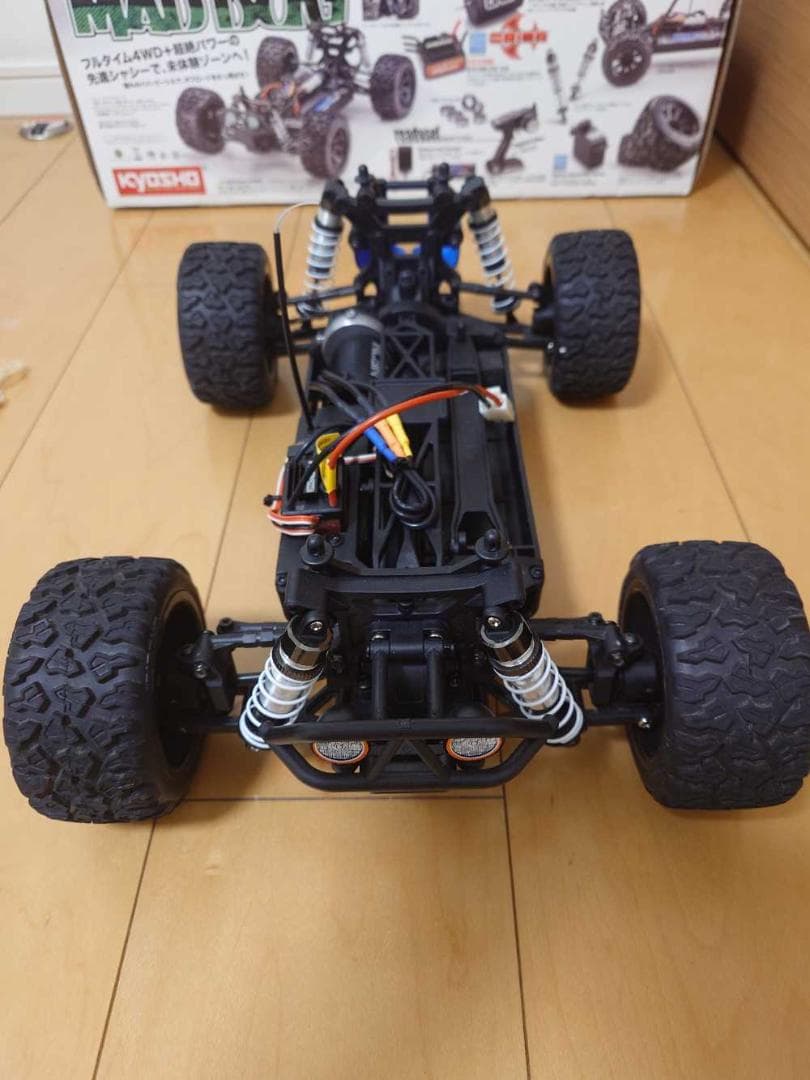 【部品どり用】2015年製　京商　MAD BUG 電動ラジコンカー