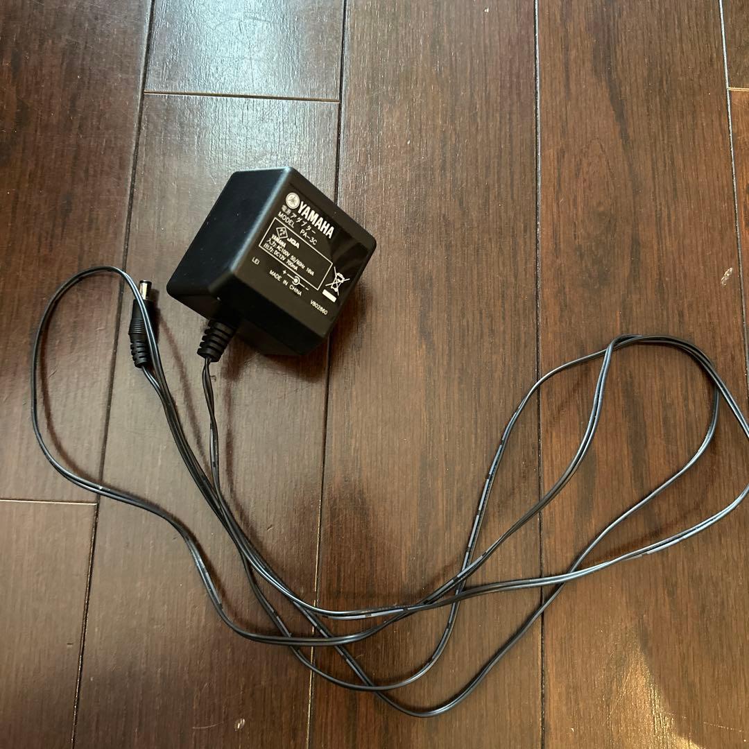 ヤマハ　キーボードEZ-300