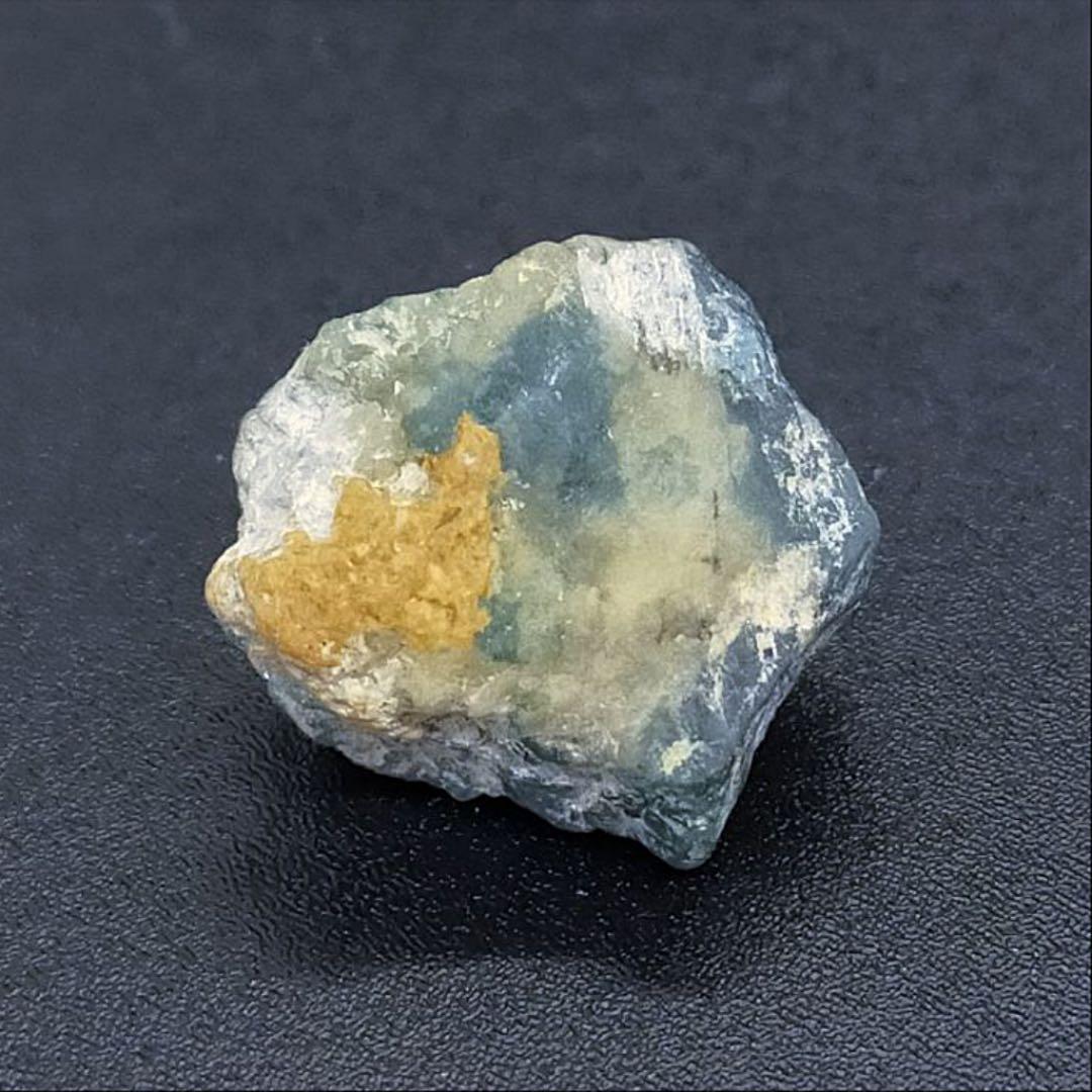 【マダガスカル産】グランディディエライト/雲母の原石⑤