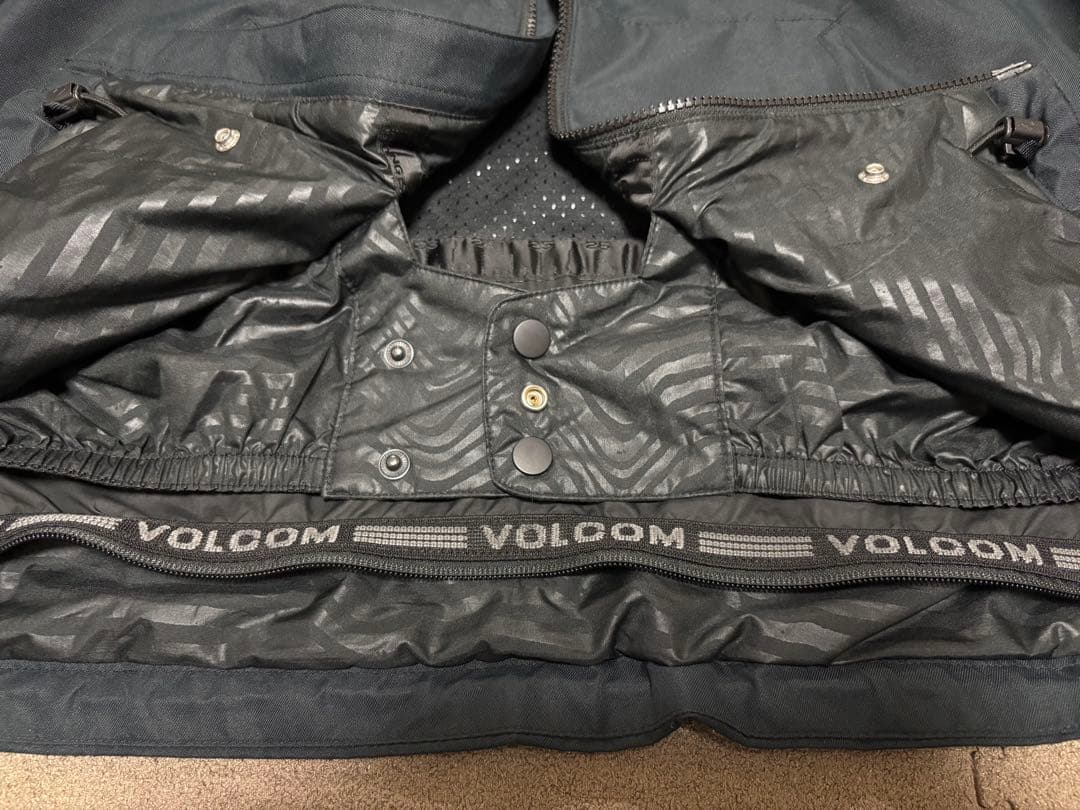 【中古美品】　Lサイズ VOLCOM ウェア上下セット ZIP-TECH