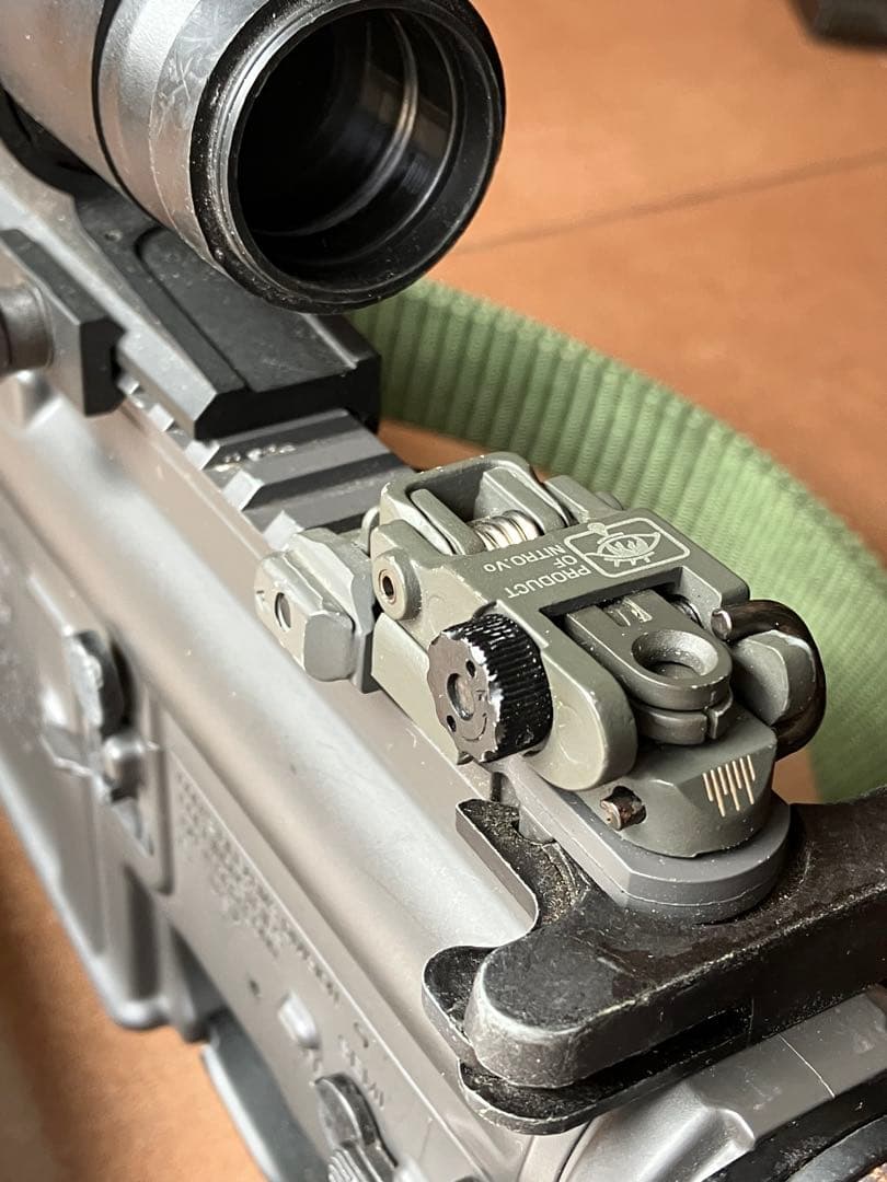 東京マルイ　ハイサイクルスタンダード電動ガン　M4-CRW カスタム