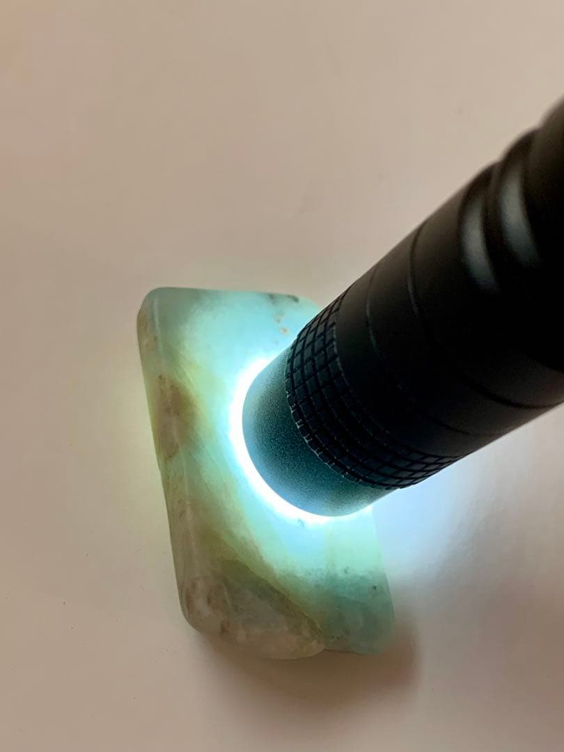 宝石質　糸魚川入りコン沢青翡翠　10g 原石　青ひすい　水石　根付　国産鉱物標本