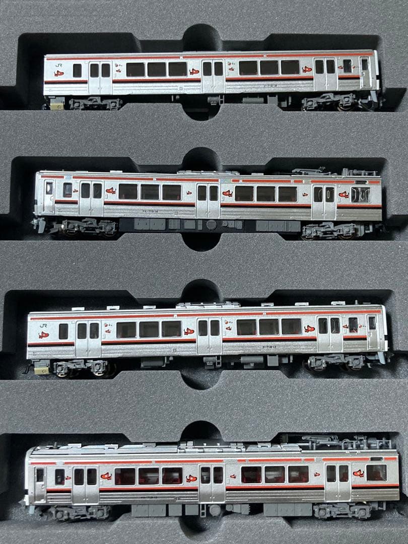 719系0番台あかべぇ+起き上がり小法師塗装