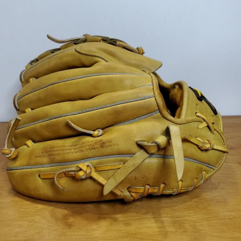 ミズノプロ MizunoPro リアルセレクション 良品 投手用 硬式グローブ