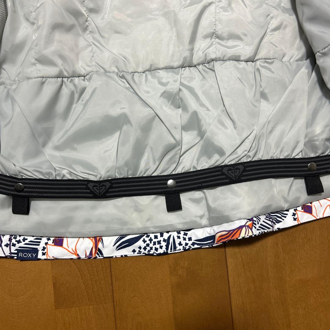 新品！タグ付き！　ROXY 花柄　アウター　スキーウェア　ボードウェア　防寒　S