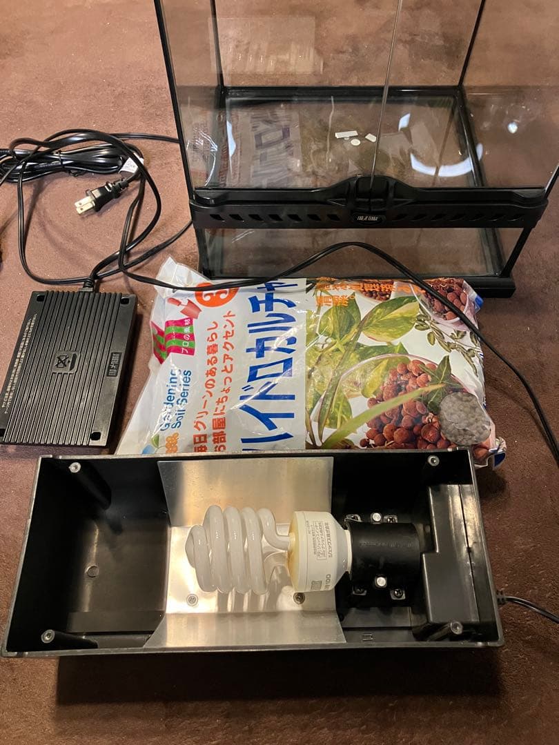 飼育ケージ 照明・ヒーター付き