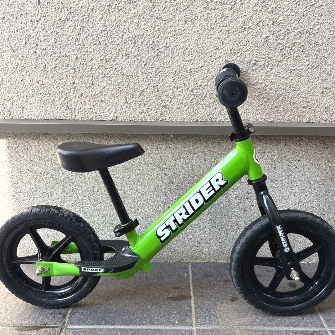 STRIDER スポーツ　バランスバイク ペダル無し 12インチ　グリーン