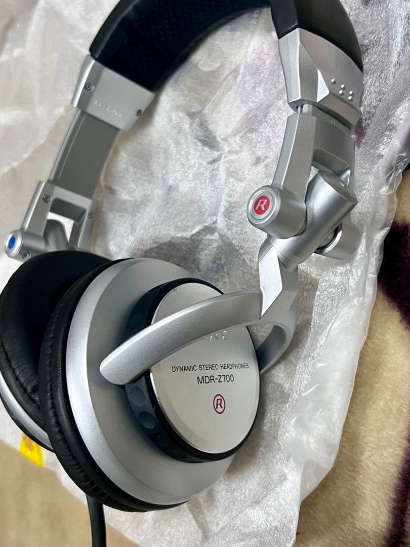 極上品 SONY 密閉型ヘッドホン DJモニター用 MDR-Z700DJ